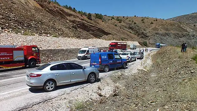 Konya'da kamyonla otomobil çarpıştı: 3 ölü, 3 yaralı