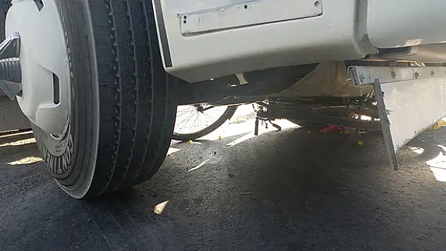 Konya'da kamyonun çarptığı bisiklet sürücüsü öldü