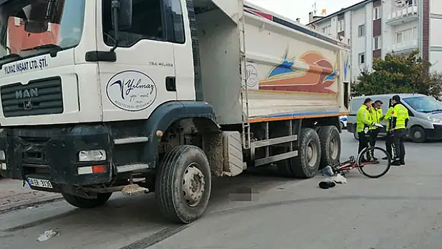 Konya'da kamyonun çarptığı bisiklet sürücüsü hayatını kaybetti