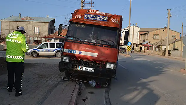 Konya'da kamyonun çarptığı bisikletin sürücüsü tedavi gördüğü hastanede hayatını kaybetti