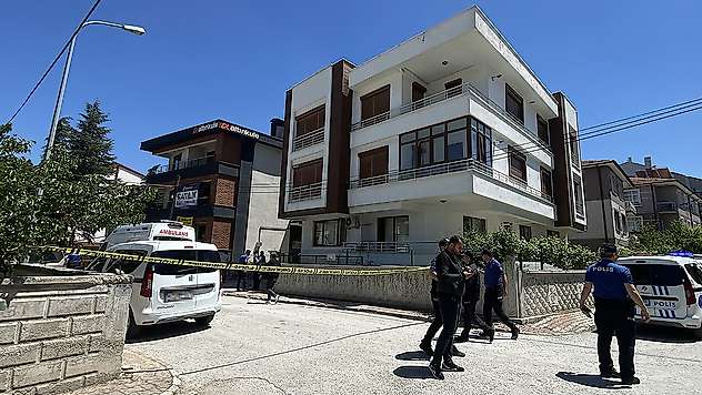 Konya'da kan donduran aile katliamı! Elleri kanlar içinde bulundu
