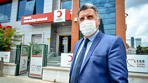 Konya'da kanserden yitirdiği oğlunun anısını, kanıyla can olduğu gençlerde yaşatıyor
