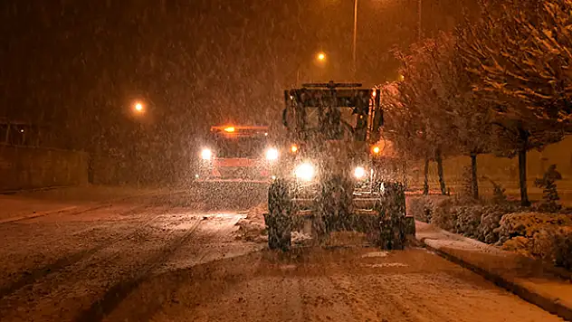 Konya'da kar ekipleri 24 saat görev başında