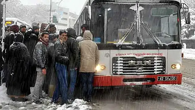Konya'da kar yağışı etkili oluyor