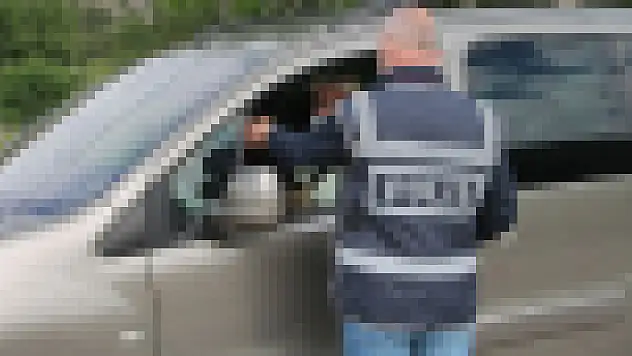 Konya'da karantinada olması gereken kişi araç kullanırken yakalandı! 3 bin 400 lira ceza kesildi