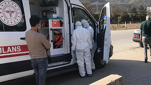 Konya'da karantinadan kaçmak için yurdun 3. katından atlayan kişinin kalça kemiği kırıldı