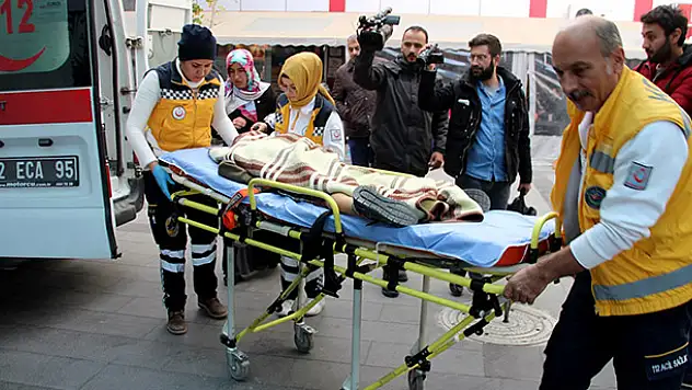 Konya'da kardeşler arasında çıkan kavgada kardeşin fırlattığı bıçak sırtına saplandı