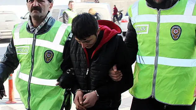 Konya'da kartvizit çetesine polisten suçüstü