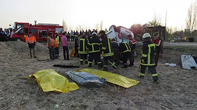 Konya'da katliam gibi kaza: 4 ölü