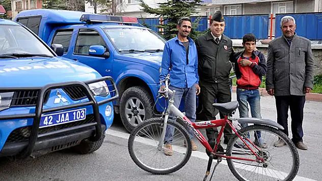 Konya'da kayıp çocuk bisikletiyle Akşehir'den Şanlıurfa'ya giderken bulundu