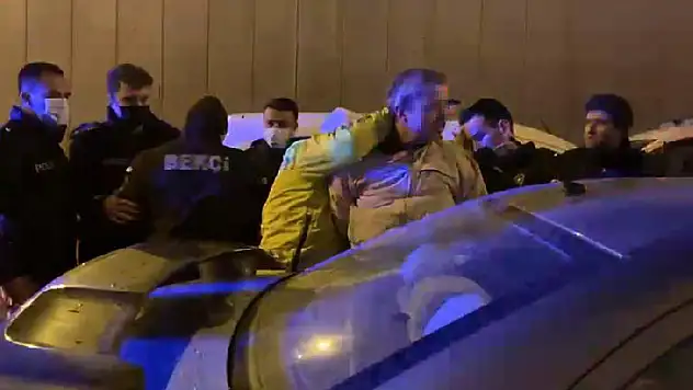 Konya'da kayıp olarak aranan kişi polisin 'dur' ihtarına uymayınca otomobilinde yakalandı

