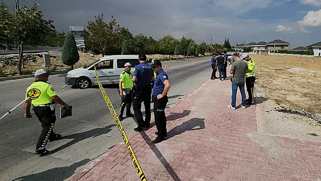 Konya'da kediye çarpmamak için manevra yapan araç, kadına çarptı
