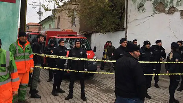 Konya'da kerpiç ev çöktü! 2'si çocuk, 3 kişi hayatını kaybetti
