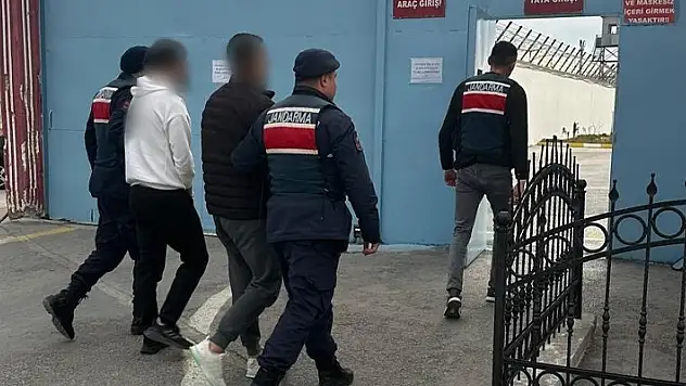 Konya'da kesinleşmiş hapis cezası bulunan 2 şüpheli yakalandı
