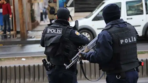Konya'da kimlik sorduğu polislerin şiddetine maruz kalan vatandaşa manevi tazminat