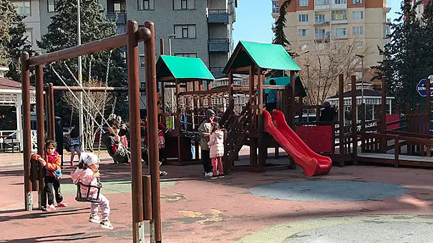Konya'da kış ortasında yazı aratmayan sıcaklık