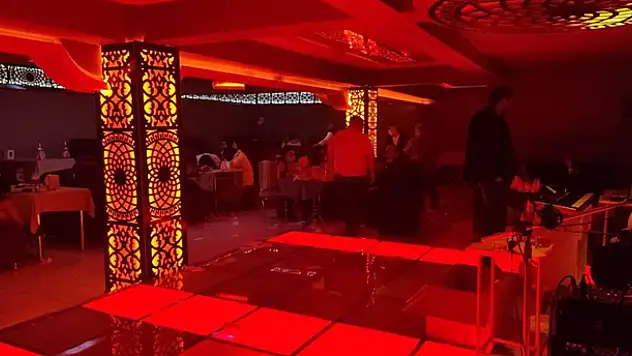 Konya'da kısıtlamada yasak dinlemeyen gazinolara baskın: 70 kişiye ceza kesildi