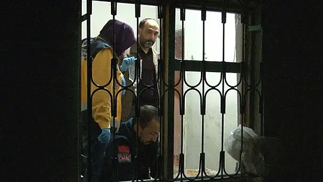 Konya'da koca dehşeti! Önce tartıştığı karısının boğazını ardından kendini kesti