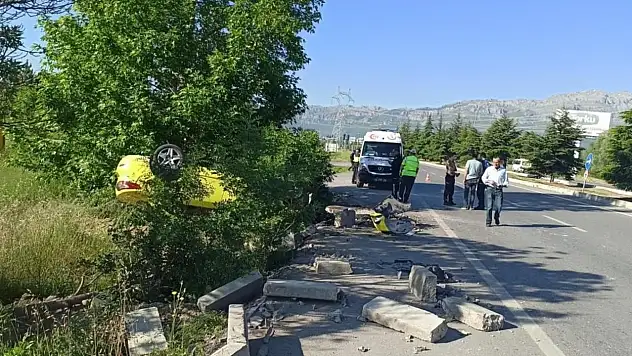 Konya'da kontrolden çıkan otomobil takla attı!