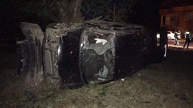 Konya'da kontrolden çıkan otomobil kaza yaptı: 3 yaralı
