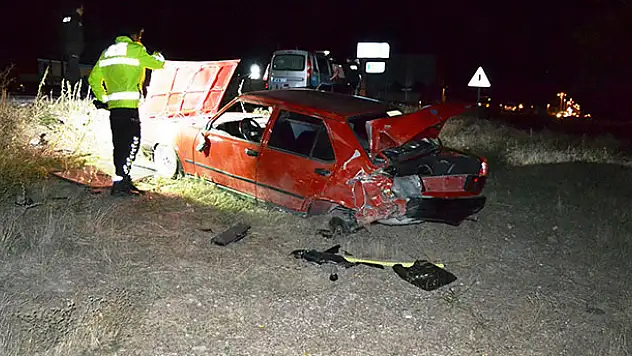 Konya'da kontrolden çıkan otomobil şarampole takla attı