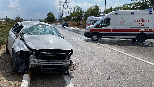Konya'da kontrolden çıkan otomobil takla attı: 3 yaralı
