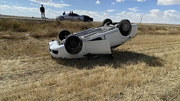 Konya'da kontrolden çıkan otomobil takla attı: 1 yaralı

