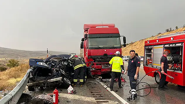 Konya'da kontrolden çıkan otomobil tırla çarpıştı: 1 ölü, 1 yaralı