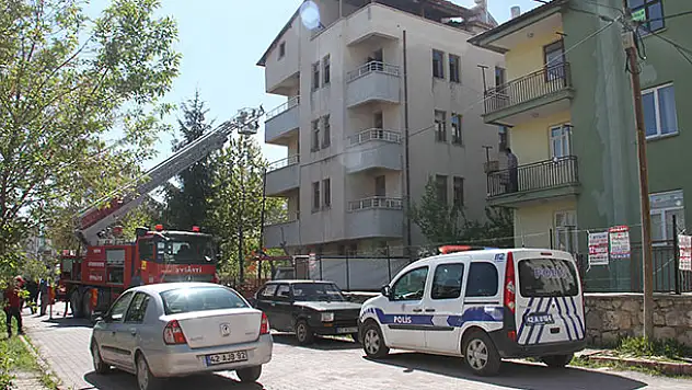Konya'da korkutan ev yangını! Büyümeden söndürüldü