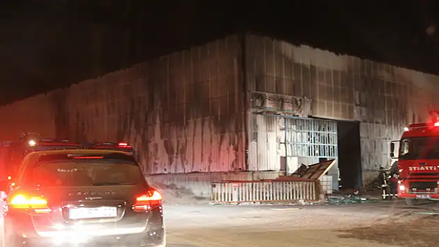 Konya'da korkutan fabrika yangını