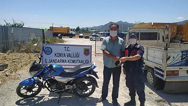 Konya'da kovalamacada çalıntı motosikletle yakalanan zanlı suç makinesi çıktı