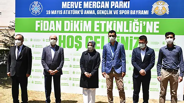Konya'da, Kovid-19'dan ölen tıp öğrencisi Merve Mercan'ın anısına fidan dikildi
