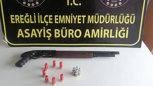 Konya'da Kovid-19 tedbirlerini ihlal edip evde kumar oynayan 11 kişiye para cezası