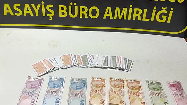 Konya'da Kovid-19 tedbirlerini ihlal edip kumar oynayan 6 kişiye para cezası kesildi