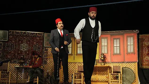 Konya'da kültür sanat! 'Kanlı Nigar' tiyatro oyunu Ereğli'de sahnelendi