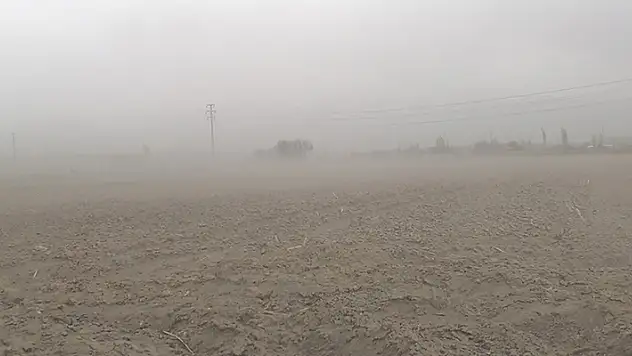 Konya'da kum fırtınası etkili oldu
