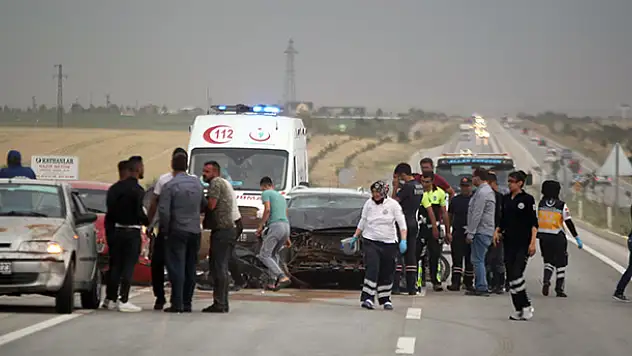 Konya'da kum fırtınasında 19 araç birbirine girdi: 17 yaralı