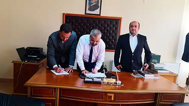 Konya'da 'Kumbaramdaki İyilik Kırım'da Kur'an Olsun' projesi başlatıldı