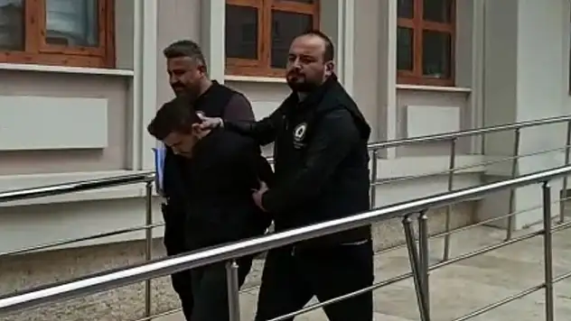 Konya'da kümeste saklanmaya çalışan cinayet zanlısının yargılanması sürüyor
