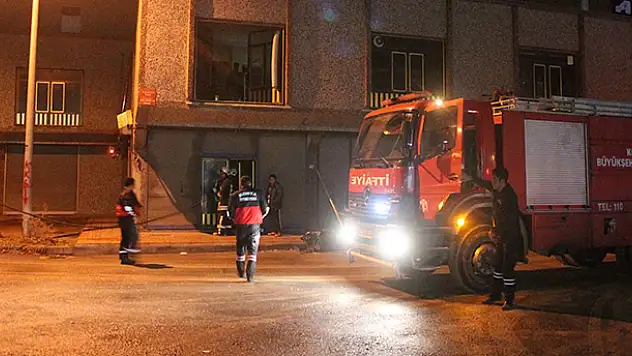 Konya'da kundura imalathanesinde korkutan yangın