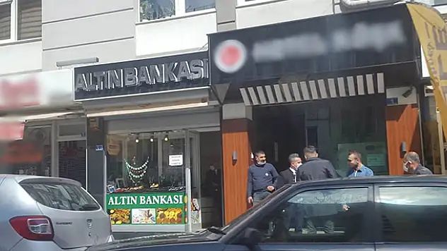 Konya'da kuyumcuya müşteri gibi gelen şüpheli 3 bilezik çalıp kaçtı