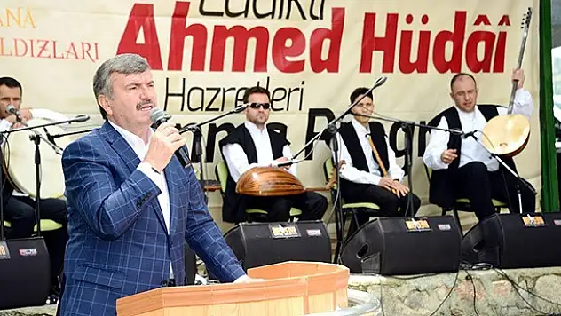 Konya'da Ladikli Ahmet Hüdai Anıldı