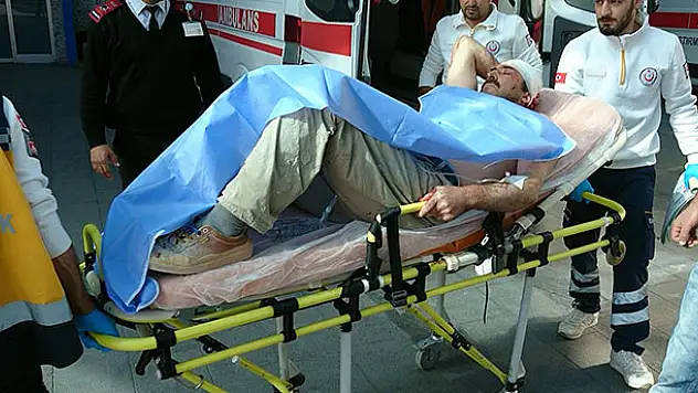 Konya'da laf atma kavgası kanlı bitti: 2 yaralı