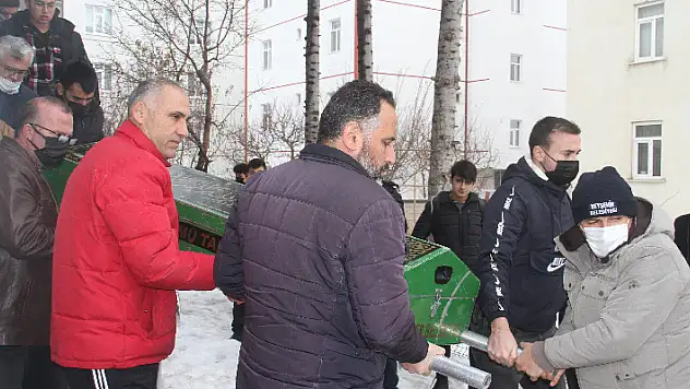 Konya'da lise öğretmeni evinde ölü bulundu
