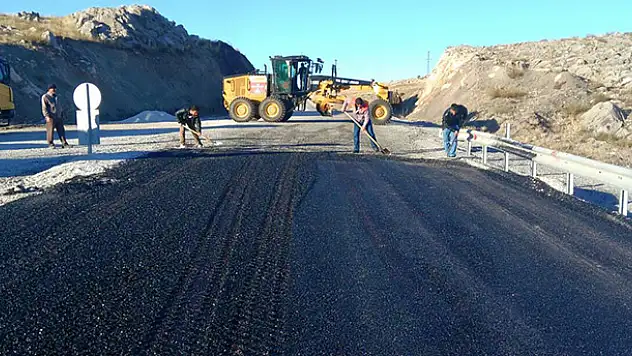 Konya'da mahalle yollarının standardı yükseliyor