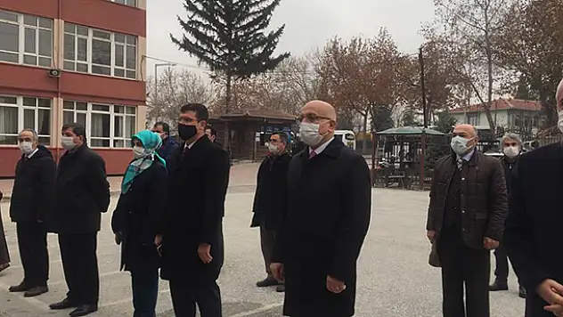 Konya'da Meram Anadolu Lisesinde bayrak töreni düzenlendi