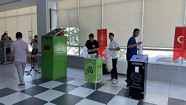 Konya'da meslek liselilerin ürettiği makineler, ülke genelinde atıkları ekonomiye kazandırıyor
