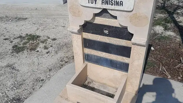 Konya'da mezarlıktaki çeşmelerin musluklarını çaldılar!