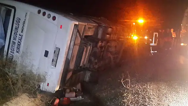 Konya'da midibüs devrildi: 2 ölü, 7 yaralı