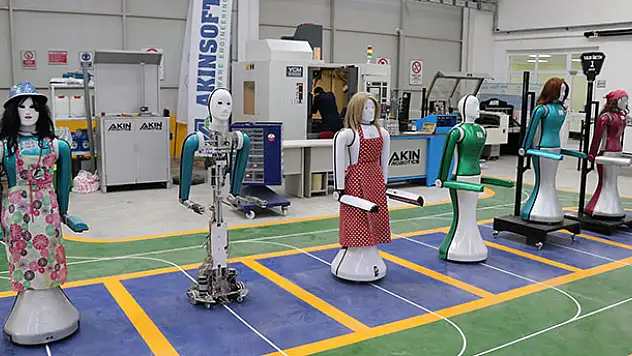 Konya'da milli insansı robotun seri üretimine başlandı